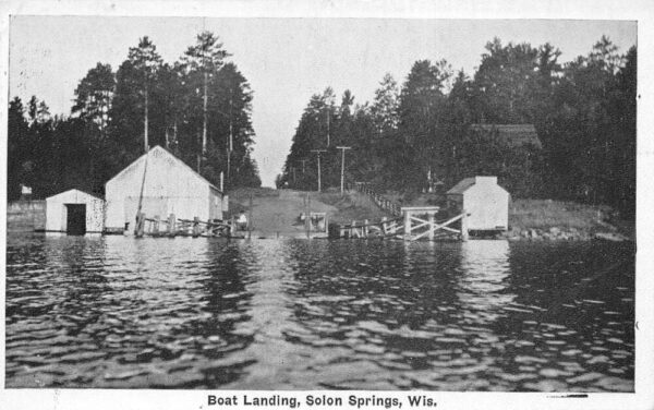 Solon Springs Wisconsin Boat Landing Vintage Postcard AA97232