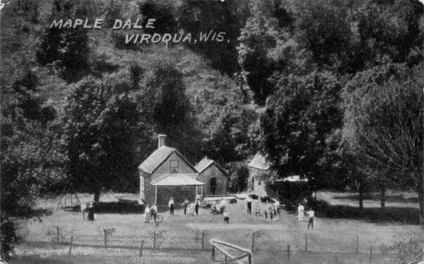 Viroqua Wisconsin Maple Dale Vintage Postcard AA97235