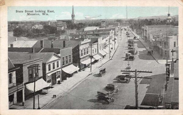 Mauston Wisconsin State Street Looking West Vintage Postcard AA97283