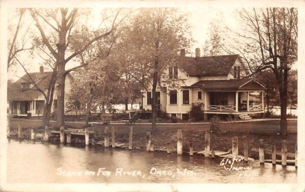 Omro Wisconsin Homes on Fox River Real Photo Vintage Postcard AA97292