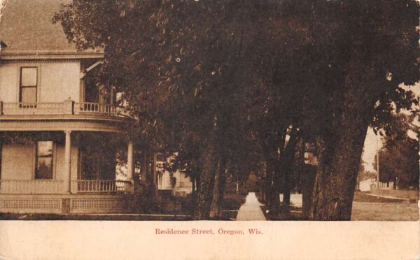 Oregon Wisconsin Residence Street Vintage Postcard AA97316