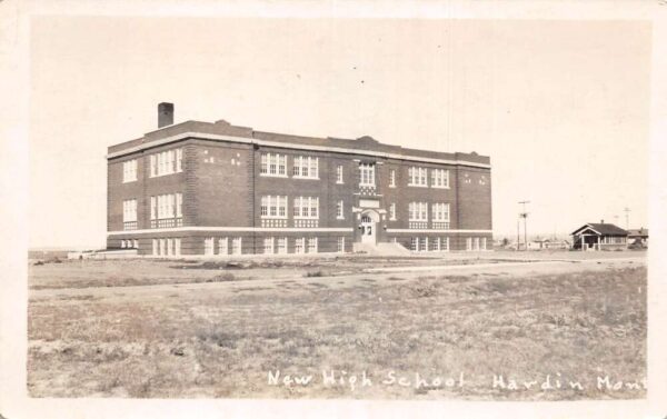 Hardin Montana New High School Vintage Postcard AA97701