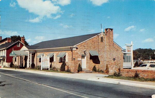 Roslyn Long Island New York The Jolly Fisherman Restaurant Postcard AA98030