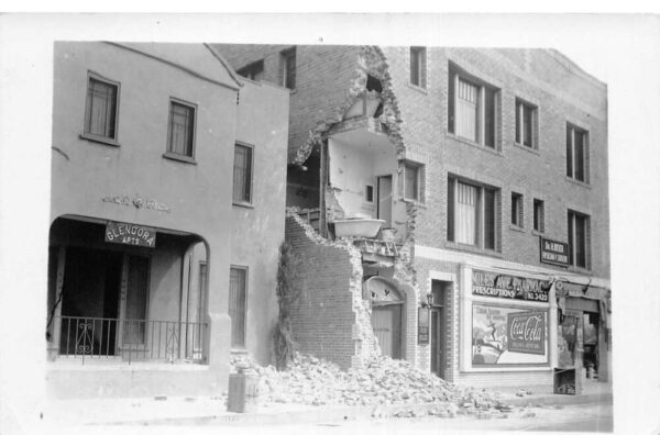 Huntington Park California 1933 Earthquake Coke Sign Real Photo Postcard AA98066