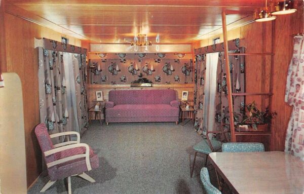 Grand Island Nebraska The Geer Co Mobile Homes Interior View Postcard AA98078