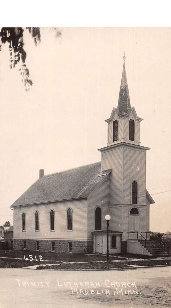 Madelia Minnesota Trinity Lutheran Church Real Photo Vintage Postcard AA98313