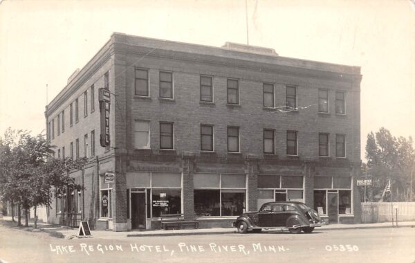 Pine River Minnesota Lake Region Hotel, Real Photo, Vintage Postcard U21401