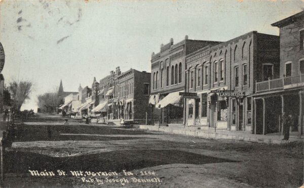 Mount Vernon Iowa Main Street, Sky Tinted Lithograph, Vintage Postcard U22652