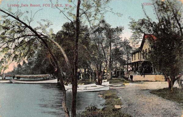 Fox Lake Wisconsin Lyndon Dale Resort Scenic View Vintage Postcard AA99342